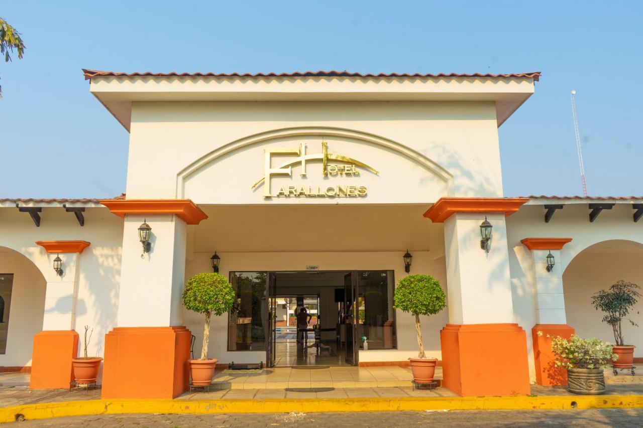 Farallones Hotel Chinandega Buitenkant foto
