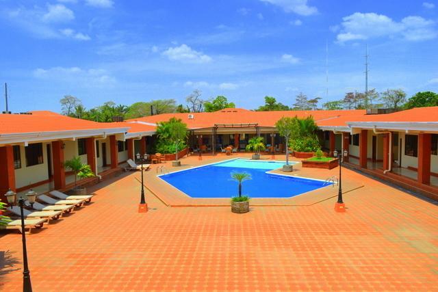 Farallones Hotel Chinandega Buitenkant foto