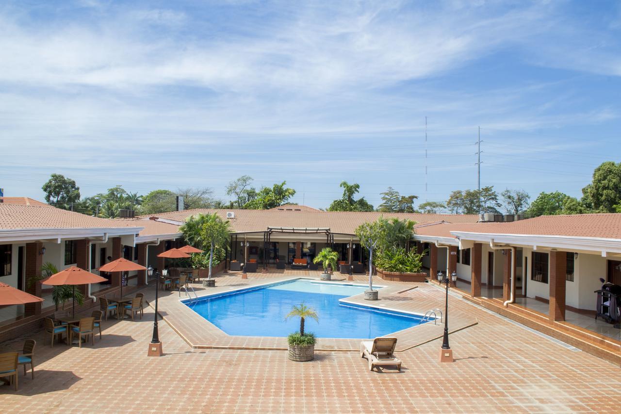 Farallones Hotel Chinandega Buitenkant foto