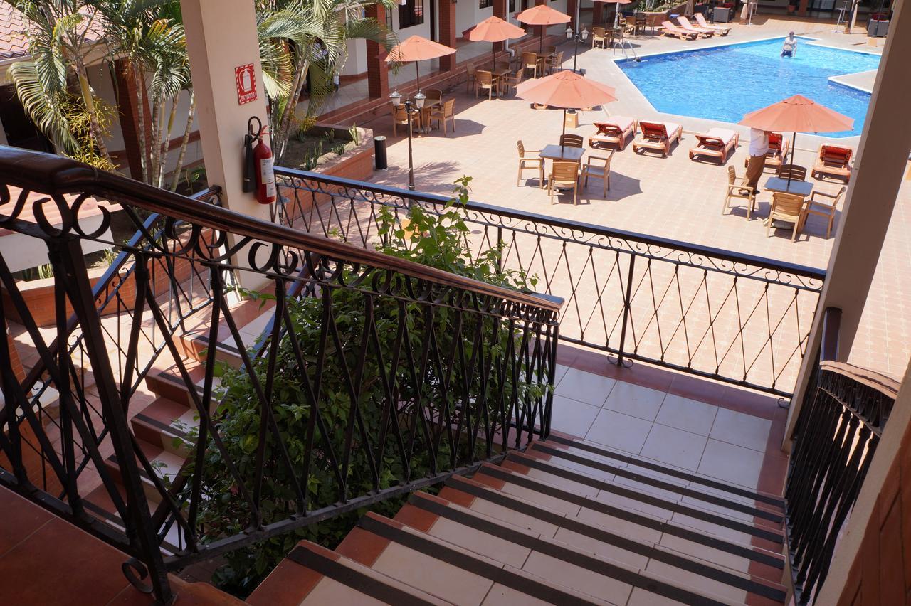 Farallones Hotel Chinandega Buitenkant foto