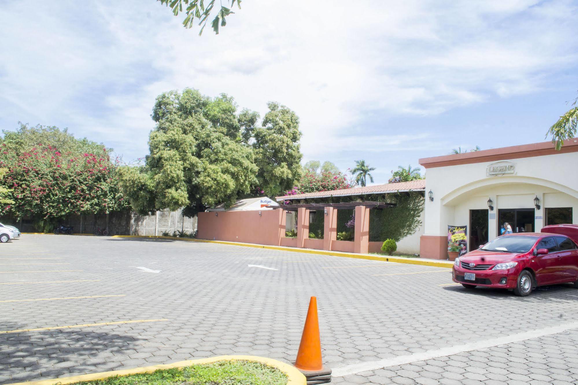 Farallones Hotel Chinandega Buitenkant foto