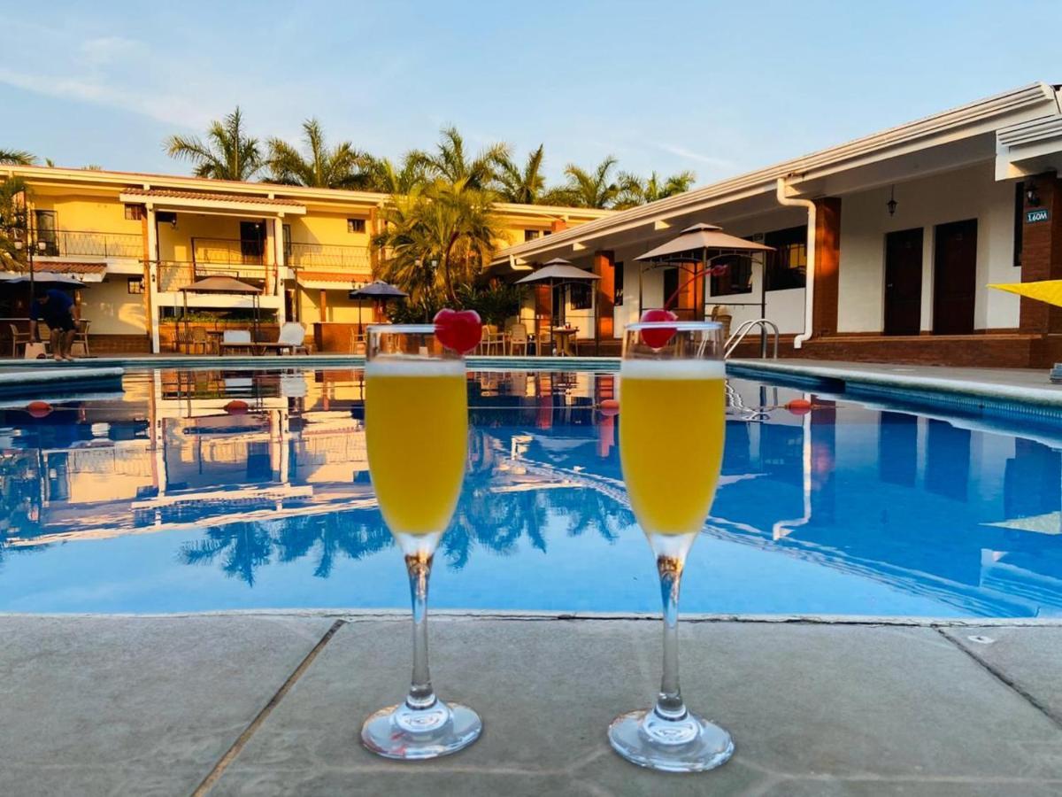 Farallones Hotel Chinandega Buitenkant foto