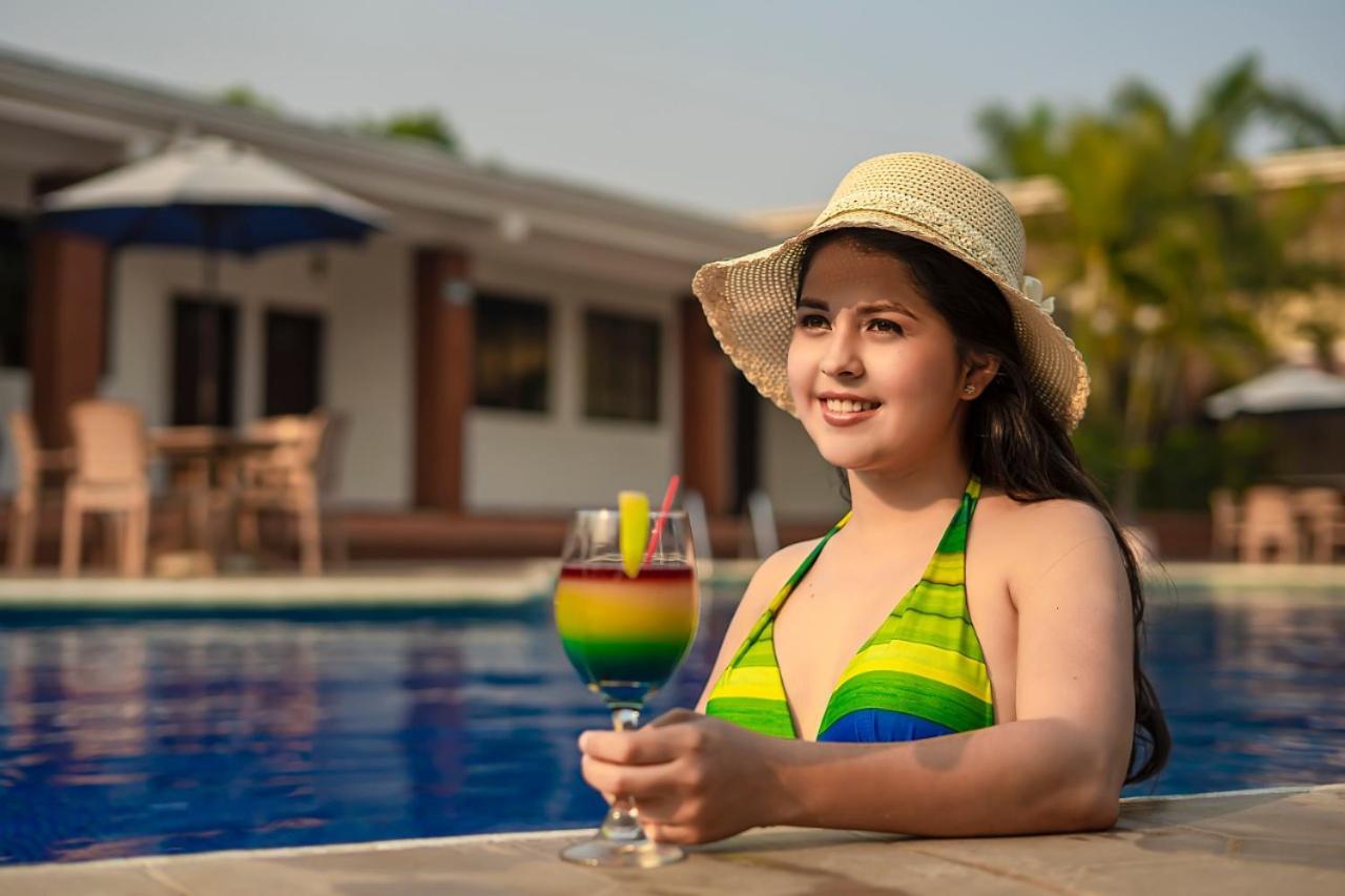 Farallones Hotel Chinandega Buitenkant foto